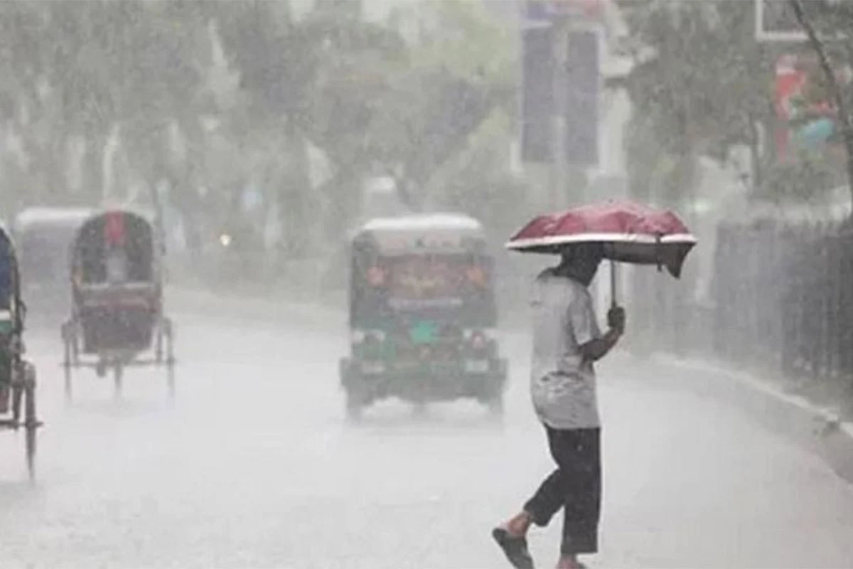 ঢাকায় টানা বৃষ্টির আভাস, অন্যান্য অঞ্চলেও বৃষ্টির সম্ভাবনা