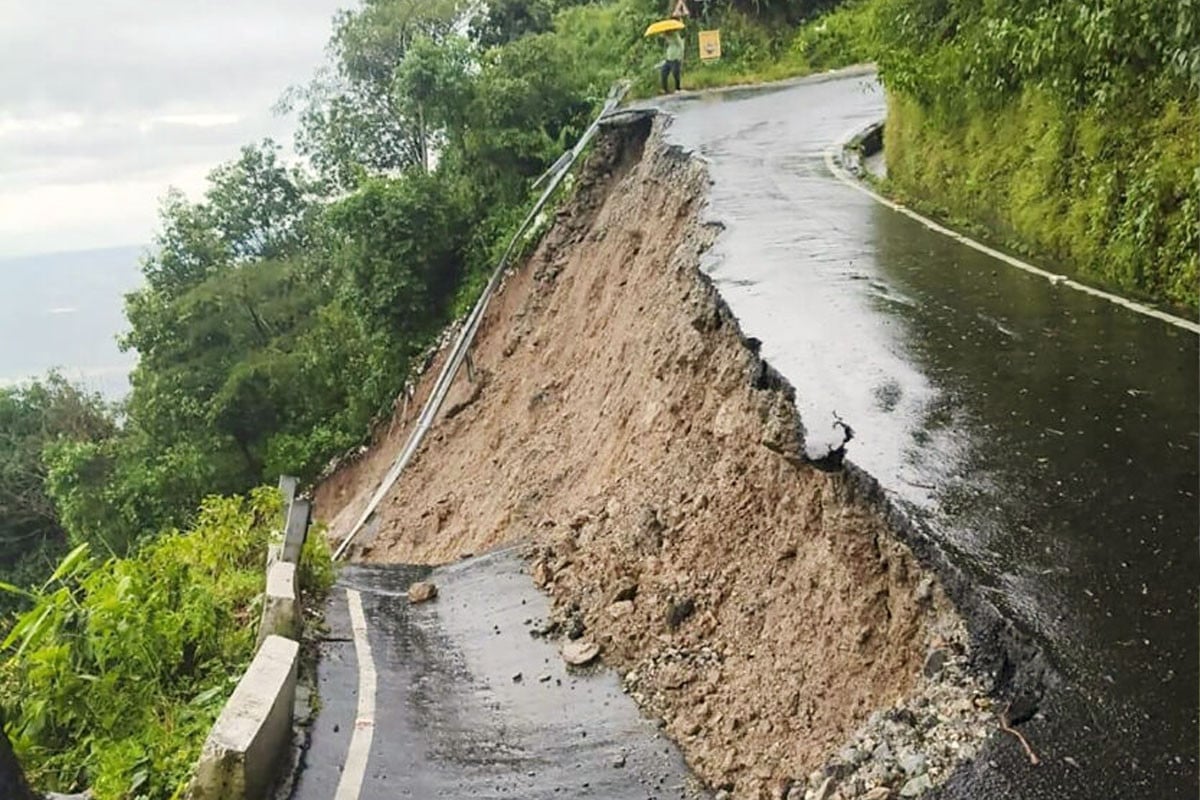 দার্জিলিংয়ে ভয়াবহ ভূমিধসে নিহত অন্তত ২০