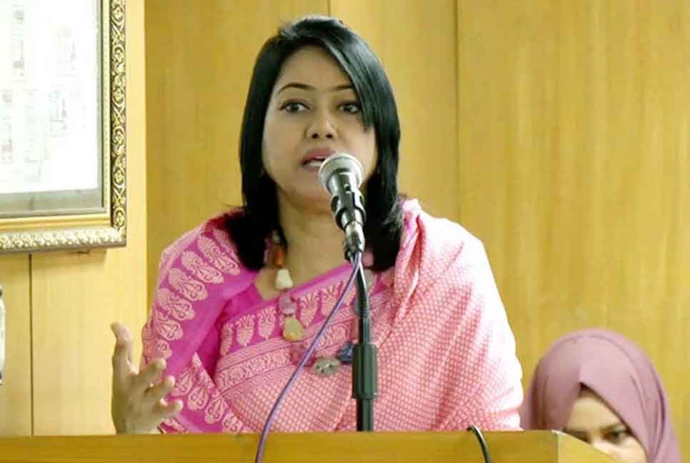 গুজব, অপতথ্য ও ডিপফেক রুখে দিতে তথ্য কর্মকর্তাদের কাজ করতে হবে : তথ্য সচিব