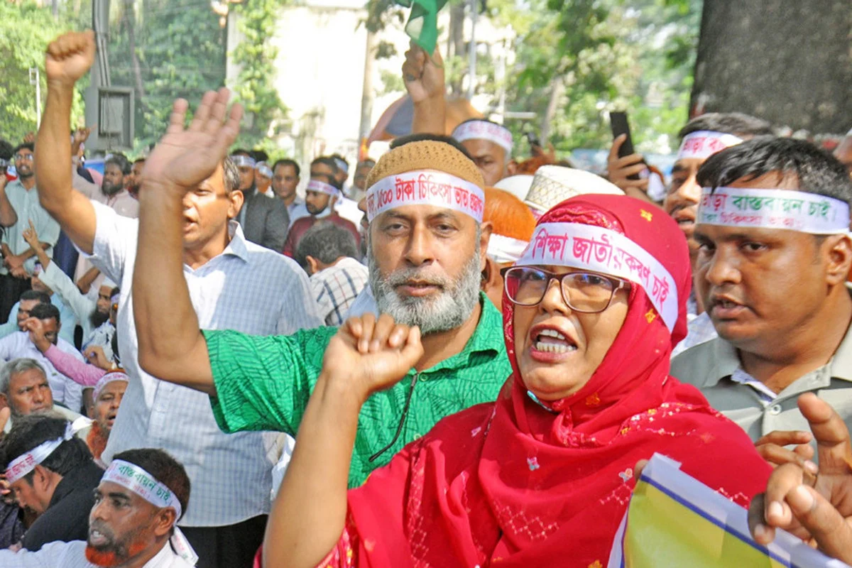 পাঁচ শতাংশ বাড়ি ভাড়া প্রত্যাখ্যান, আন্দোলন চালিয়ে যাওয়ার ঘোষণা শিক্ষকদের