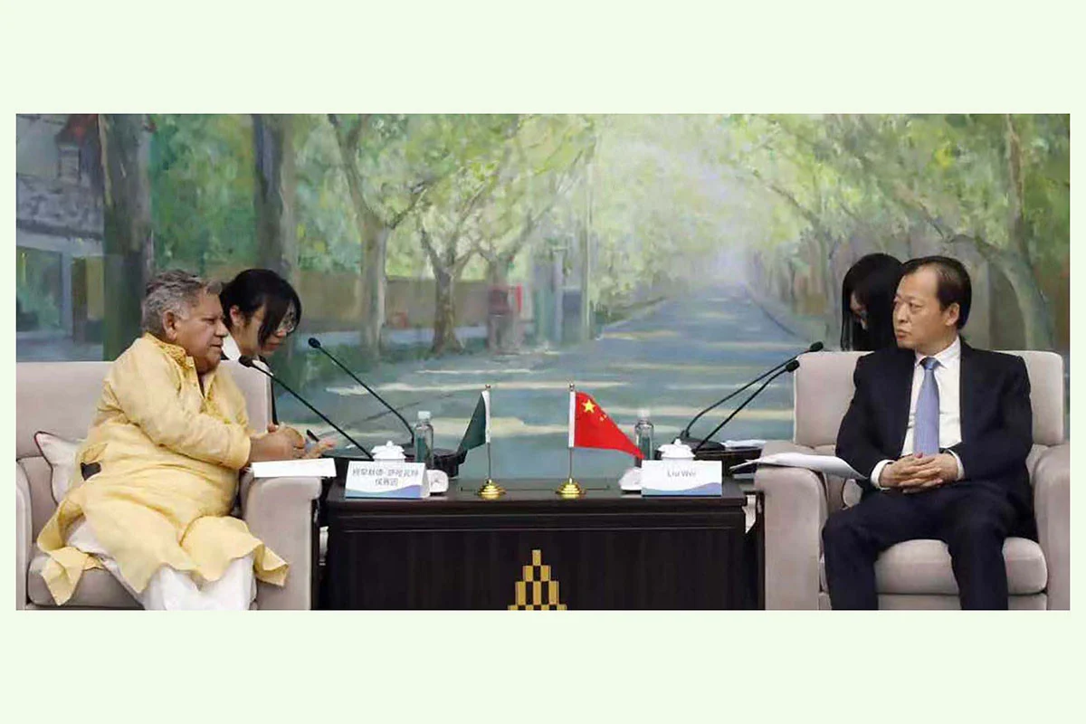 নৌ-পরিবহন উপদেষ্টা ও চীনের পরিবহন মন্ত্রীর মধ্যে বৈঠক