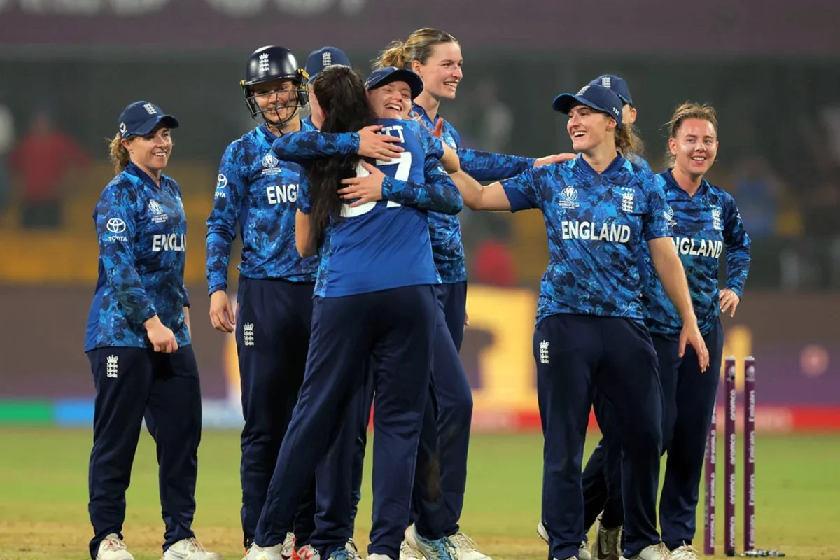 রোমাঞ্চকর জয়ে ভারতকে হারিয়ে সেমিফাইনালে ইংল্যান্ড