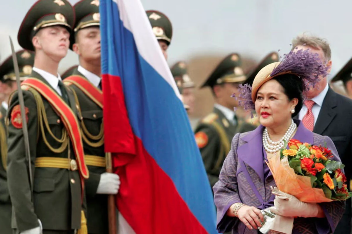 থাইল্যান্ডের রানী মা সিরিকিত মারা গেছেন