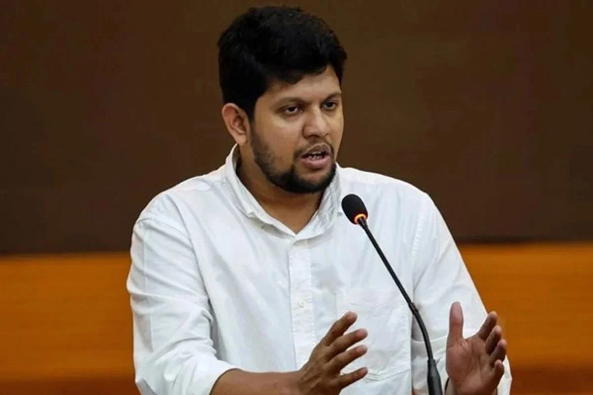 আওয়ামী লীগ ২০১৪ সালের পর দেউলিয়া হয়ে গেছে : তথ্য উপদেষ্টা