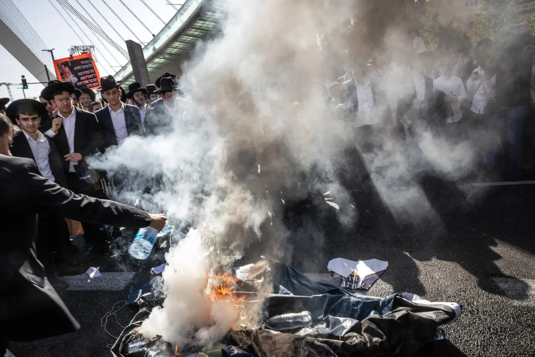 ইসরায়েলে রক্ষণশীল ইহুদিদের ব্যাপক বিক্ষোভ