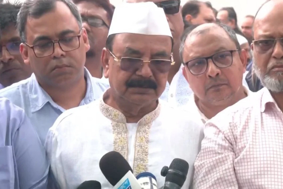 বিএনপি প্রতিবাদের পথ বেছে নিলে সরকার টিকতে পারবে না: গয়েশ্বর