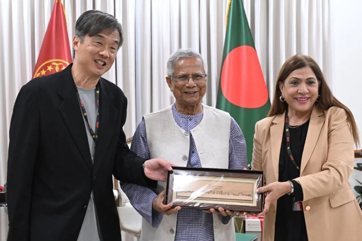 ক্যানসার নিয়ে সর্বজনীন সচেতনতা বাড়ানোর আহ্বান প্রধান উপদেষ্টার