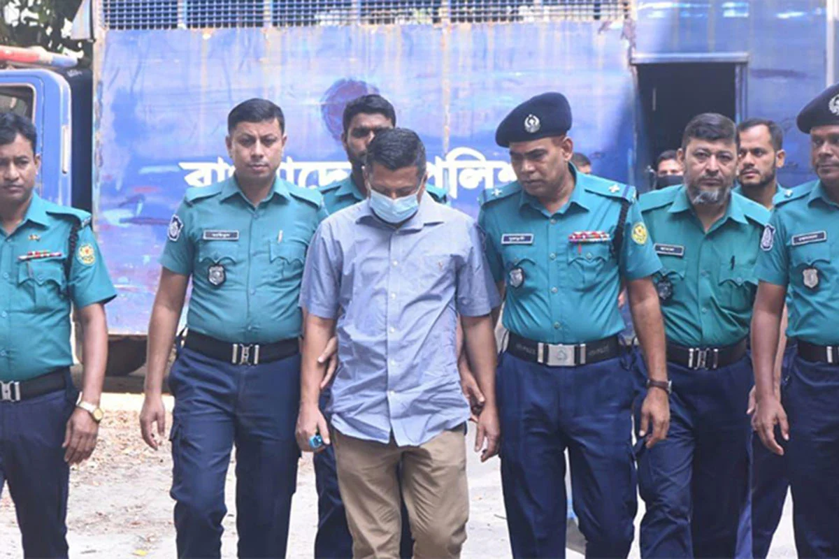 ট্রাইব্যুনালে হাজির করা হলো সাবেক আইজিপি মামুনকে