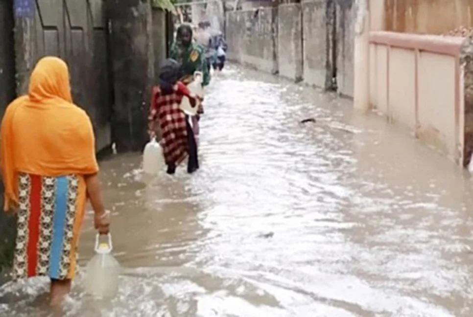 সিলেটে নামছে পানি, ঘুরে দাঁড়ানোর লড়াই