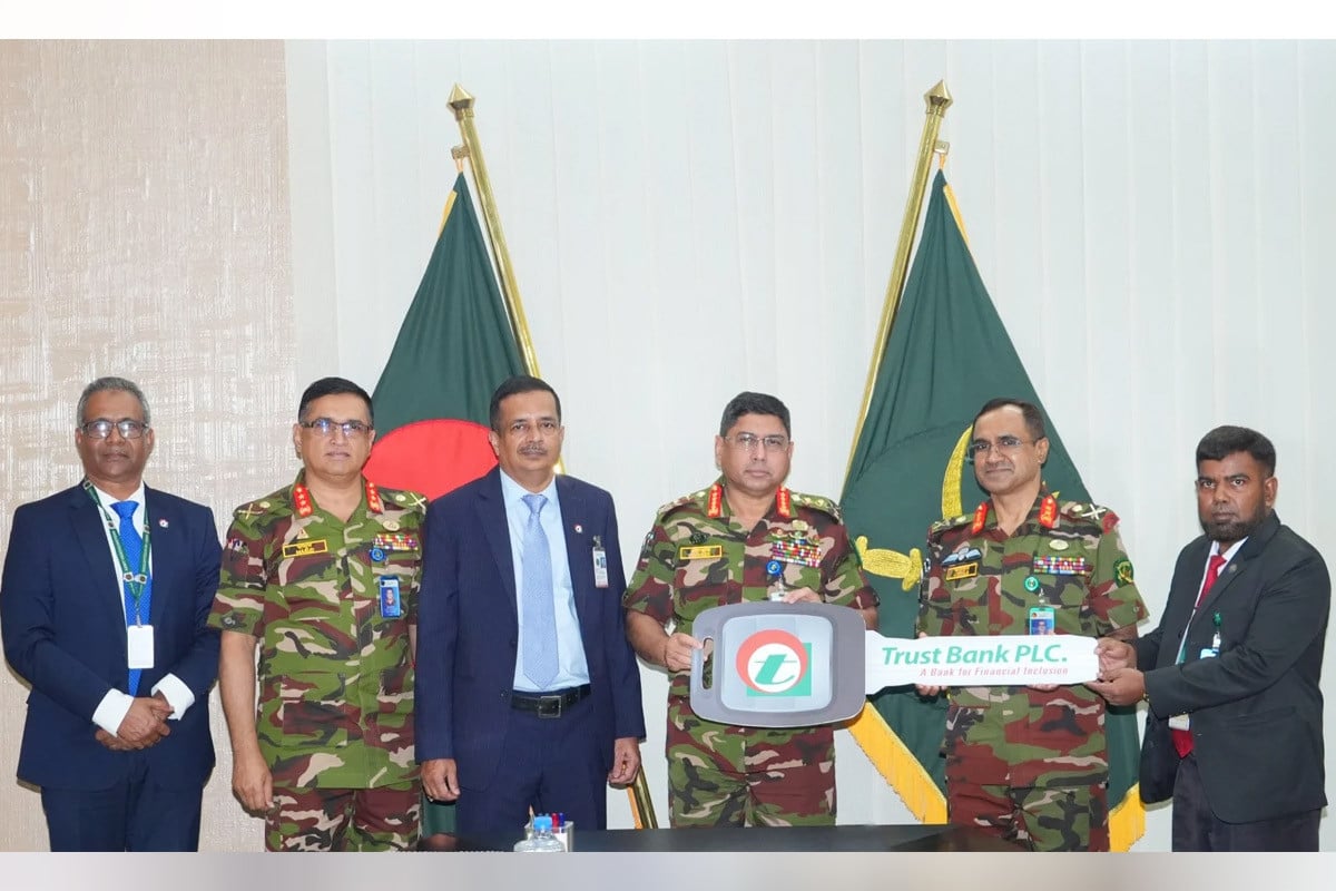 প্রয়াস রাজশাহী ও সিলেট শাখায় স্কুল বাস দিল ট্রাস্ট ব্যাংক