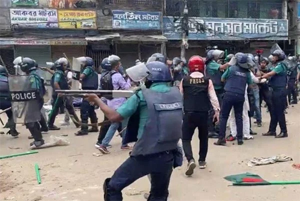 ধোলাইখালে শটগানের গুলিতে আহত ৬ জন ঢামেকে