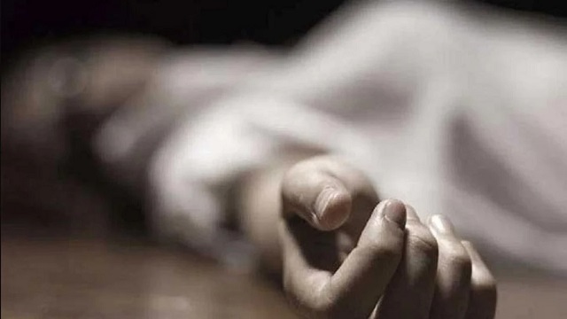 বরিশালে নিজ বসতঘর থেকে দুই নারীর মরদেহ উদ্ধার