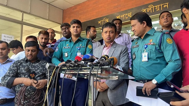 ছিনিয়ে নেয়া আসামিরা নজরদারিতে, যেকোনো মুহূর্তে গ্রেফতার: ডিবিপ্রধান