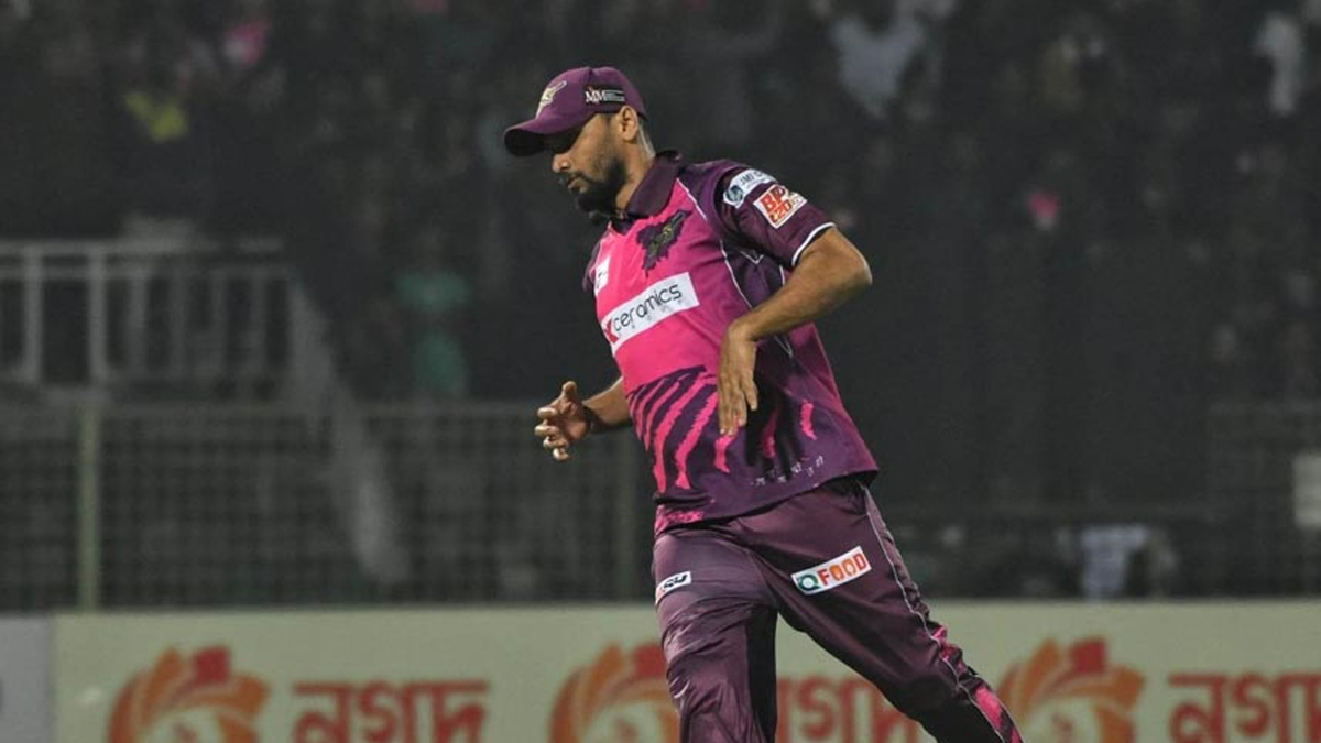 বিপিএল থেকে বিরতিতে মাশরাফী