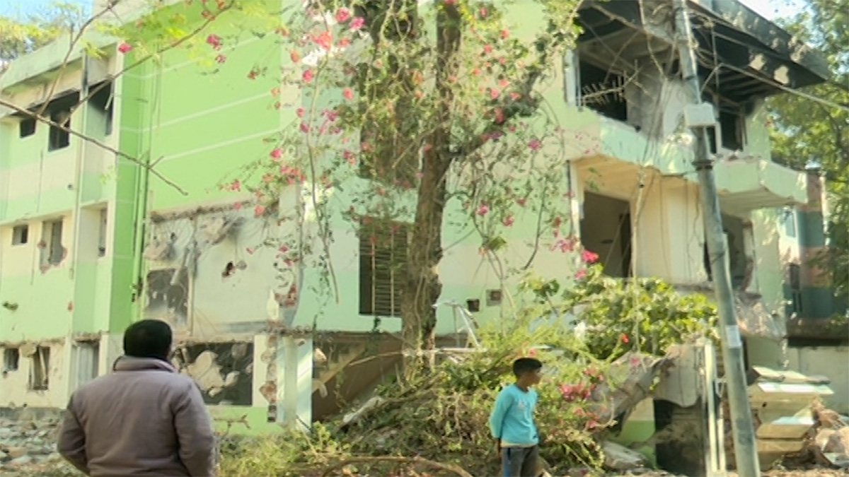 রাজশাহীতে গুঁড়িয়ে দেয়া হলো সাবেক মেয়র লিটনের বাড়ি