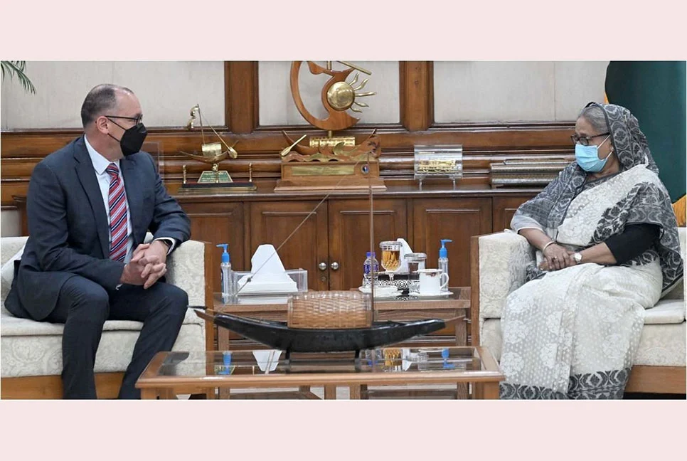 করোনা মোকাবিলায় বাংলাদেশের ভূয়সী প্রশংসা মার্কিন রাষ্ট্রদূতের