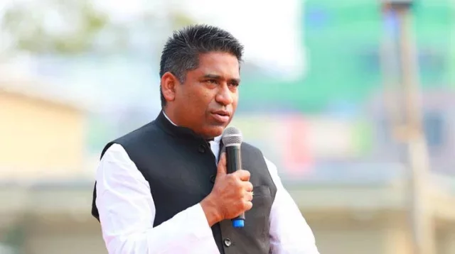 প্রার্থিতা ফিরে পেলেন সাদিক আবদুল্লাহ