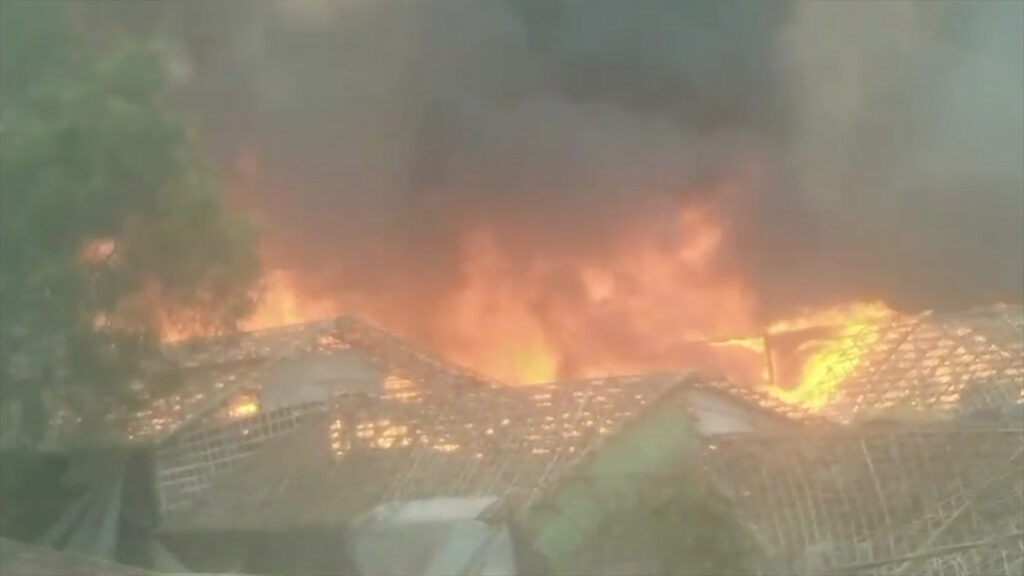 রোহিঙ্গা ক্যাম্পে অগ্নিকান্ড : দুইজনের মৃত্যু