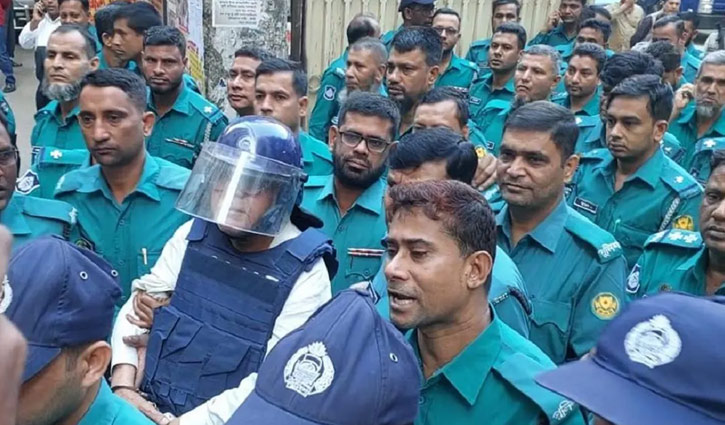 নতুন মামলায় গ্রেপ্তার কামরুল-পলকসহ ৫ জন