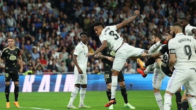 ঘরের মাঠে রিয়ালের সহজ জয়