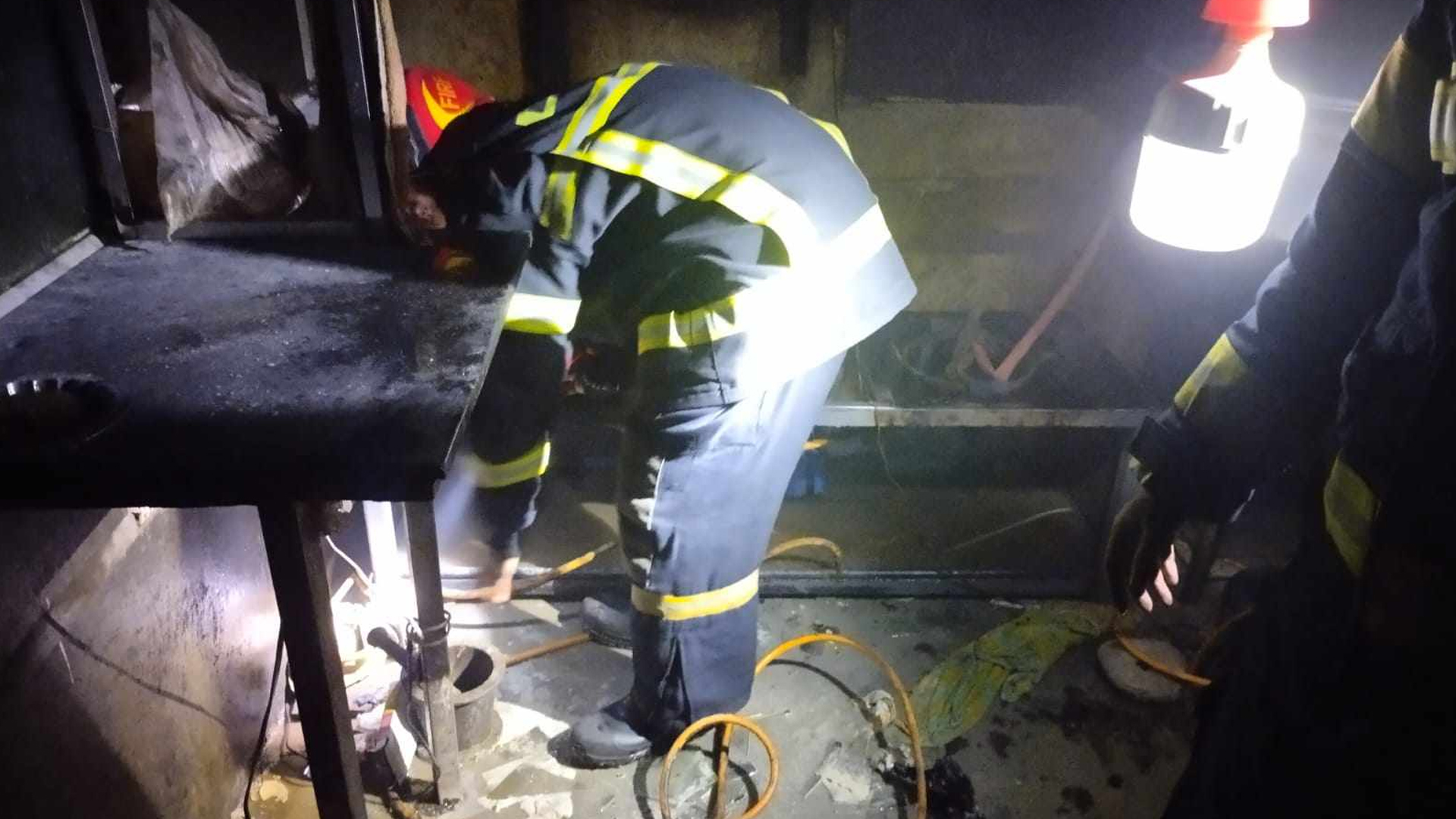 এবার ওয়ারীতে রেস্টুরেন্টে আগুন