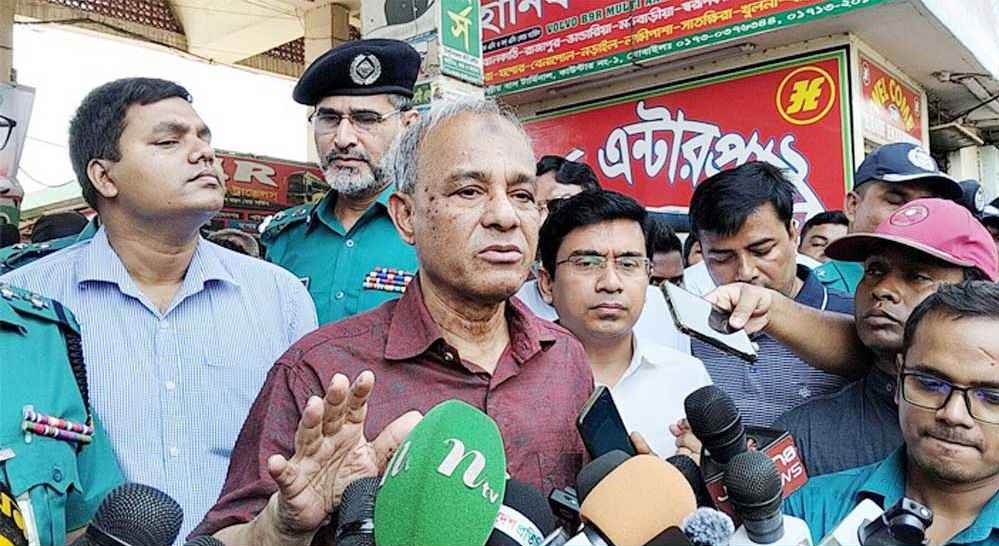 সরকার উদ্যোগ নিয়েছে বলেই ঈদযাত্রা স্বস্তির: স্বরাষ্ট্র উপদেষ্টা