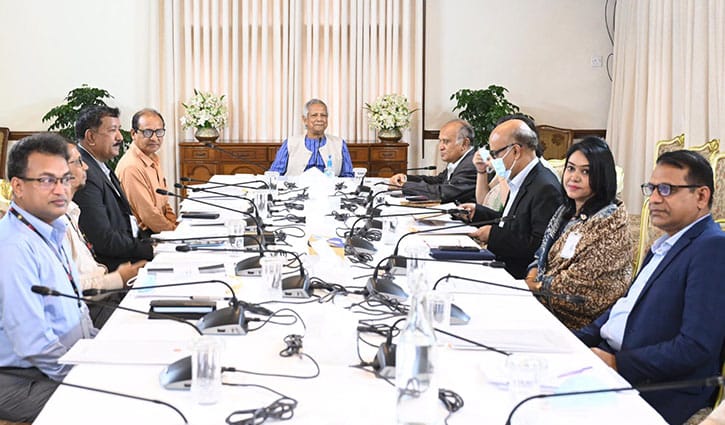 সরকারি প্রাথমিকের প্রধান শিক্ষকের শূন্য পদে দ্রুত নিয়োগের নির্দেশ প্রধান উপদেষ্টার