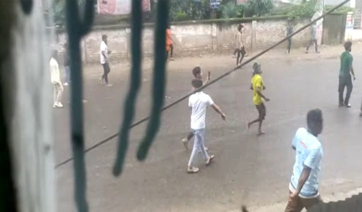 উত্তাল গোপালগঞ্জে কারফিউ জারি