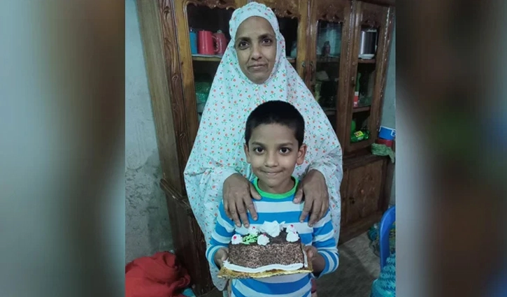 আড়াইহাজারে মা-ছেলেকে গলা কেটে হত্যা