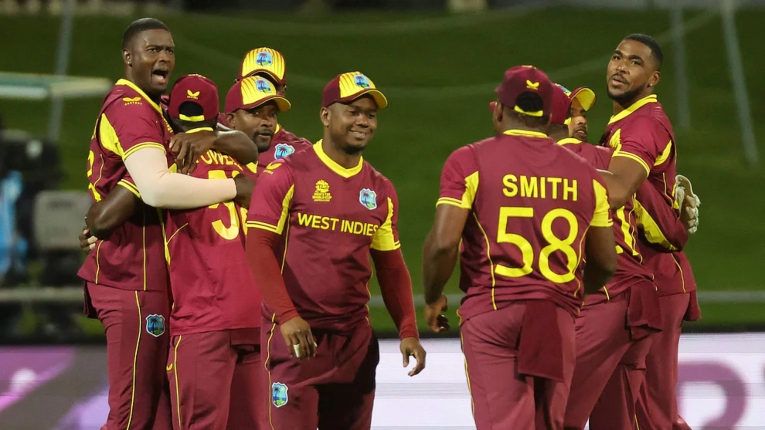 বাঁচা-মরার ম্যাচে টস জিতে ব্যাটিংয়ে উইন্ডিজ