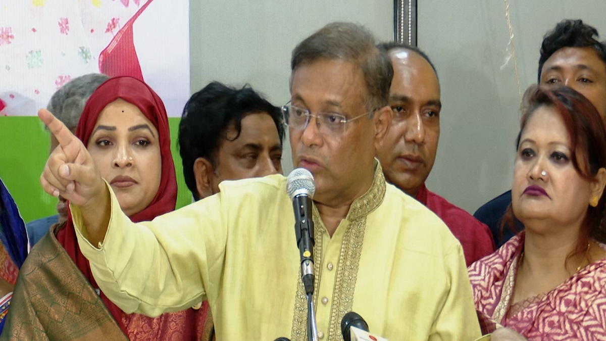 বিদেশিদের হাতে তুলে দিয়ে বিএনপি দেশকে ভূ-রাজনীতি খেলার পুতুল বানাতে চায়: তথ্যমন্ত্রী