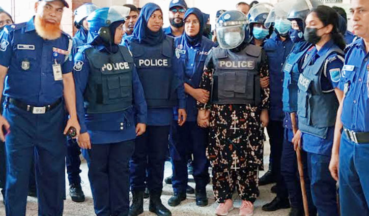 আদালতে হাজিরা শেষে ৪ দিনের রিমান্ডে মমতাজ 