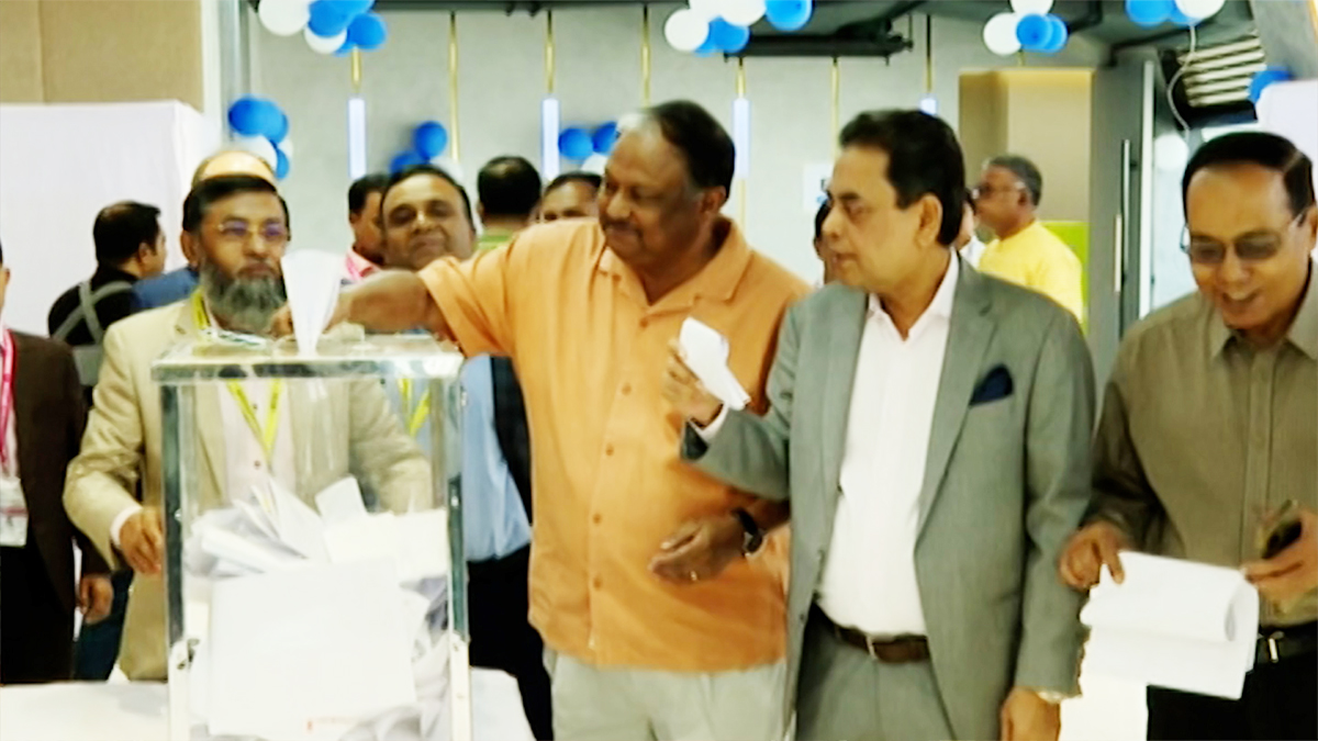 ভোট চলছে বিজিএমইএ-তে