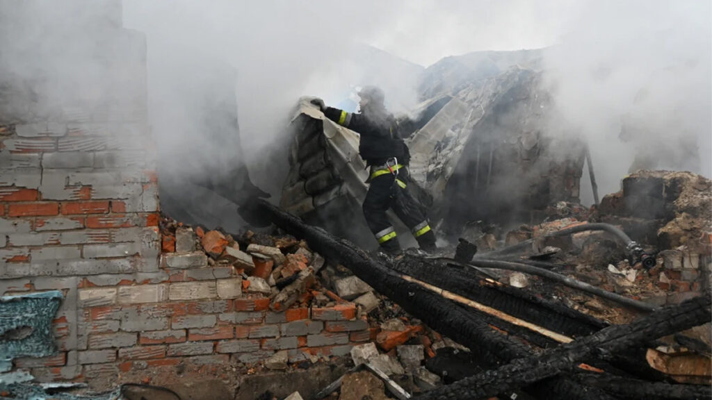 বড়দিনেও রুশ বাহিনীর হামলায় বিপর্যস্ত ইউক্রেন