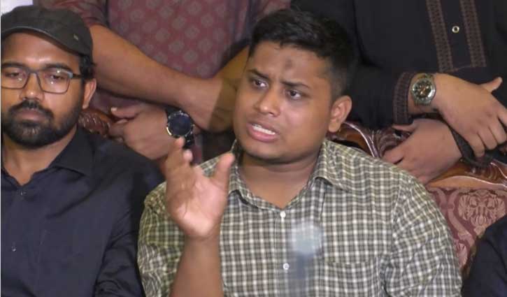 ইসি স্বেচ্ছাচারিতা করছে, তারা বিভিন্ন দলে বিভক্ত: হাসনাত