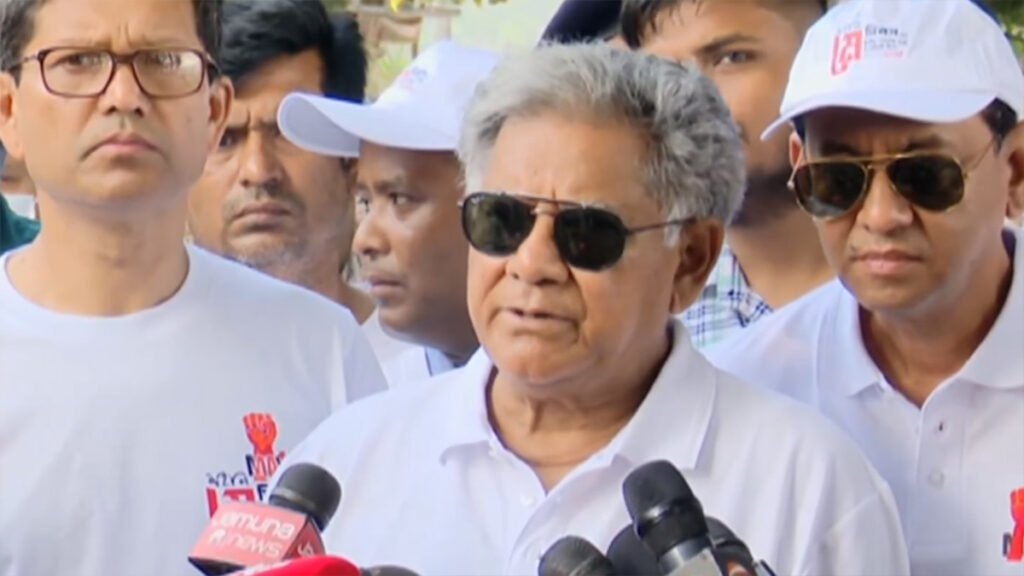 মহান মে দিবসের সকালে শ্রমিকদের অধিকার নিয়ে যা জানালেন শ্রম উপদেষ্টা