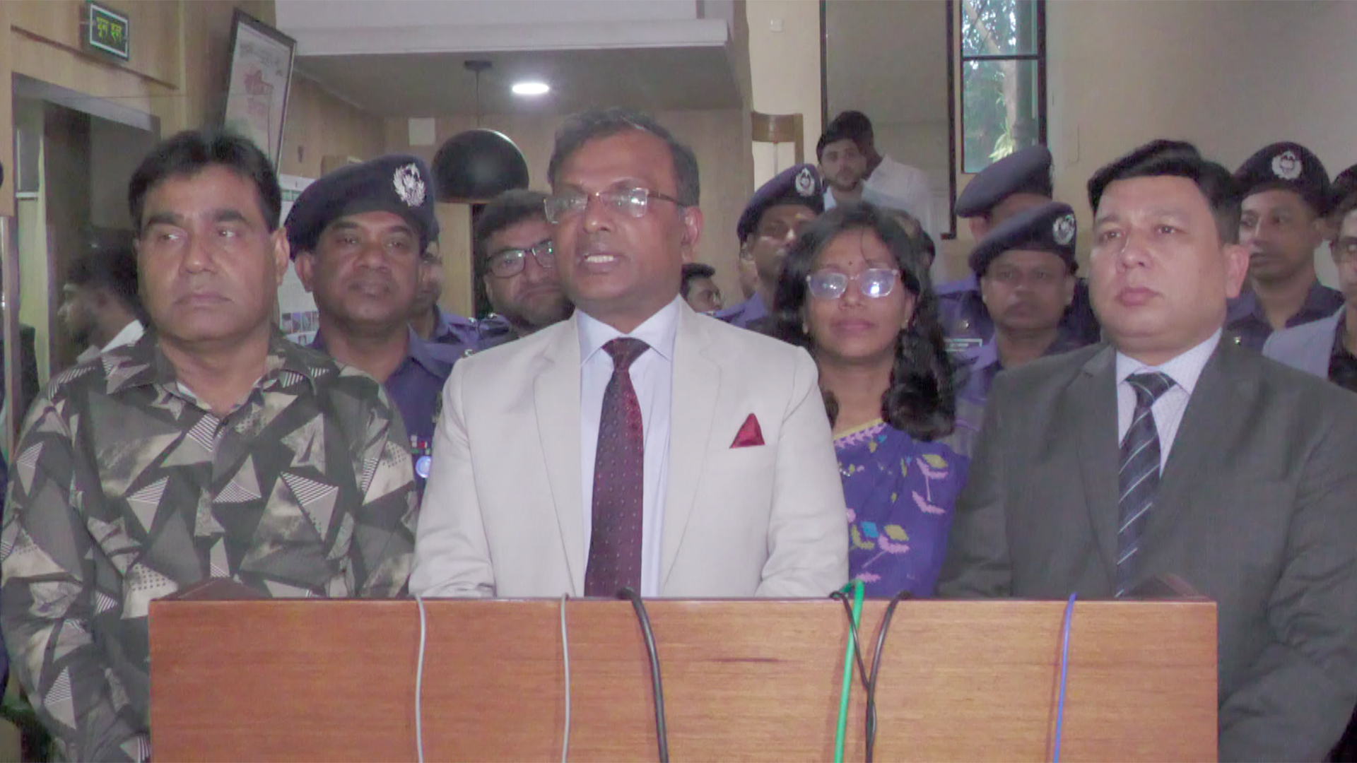নির্বাচনে কে আসল না, সেটি দেখার বিষয় নয়: ইসি আনিছুর রহমান