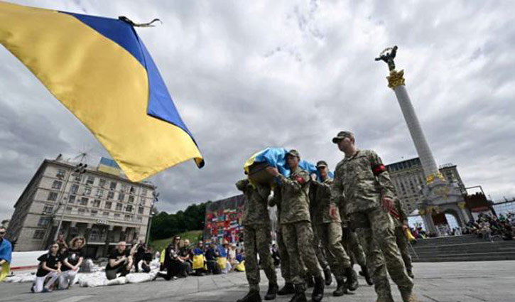নিজেদের ক্ষেপণাস্ত্র হামলায় ৪০ ইউক্রেনীয় নিহত
