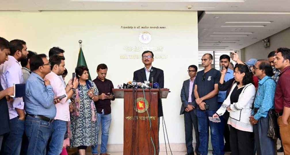 আ.লীগ নেতার বাসায় ‘রাষ্ট্রদূতদের বৈঠক’ নিয়ে মুখ খুললেন পররাষ্ট্র উপদেষ্টা