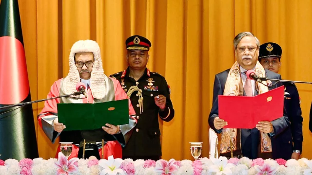 শপথ নিলেন ওবায়দুল হাসান