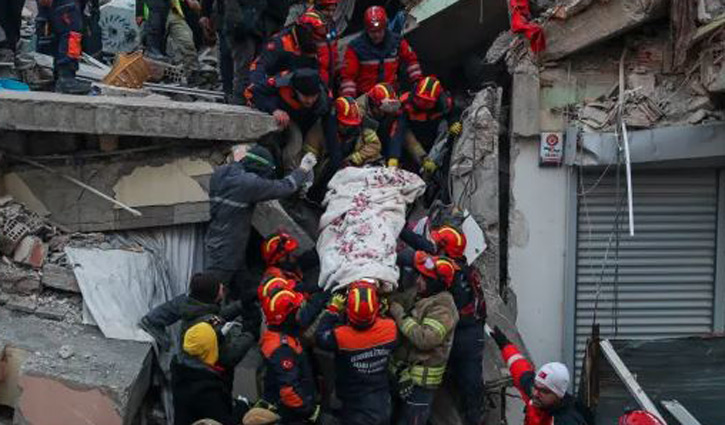 ১২৯ ঘণ্টা পর এক পরিবারের সবাইকে জীবিত উদ্ধার