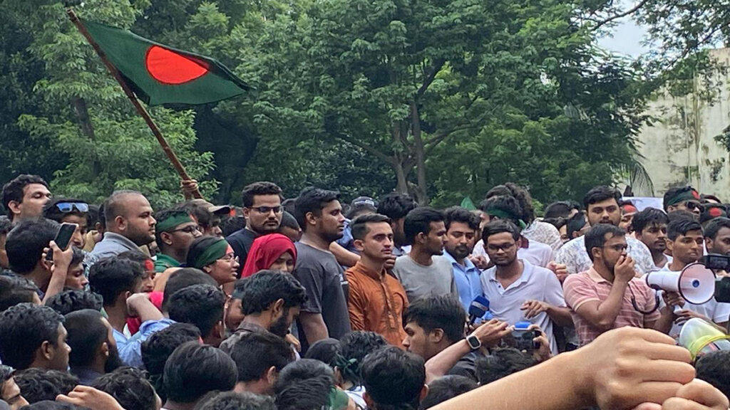 একদফা দাবি শিক্ষার্থীদের, কাল থেকে অসহযোগ আন্দোলন