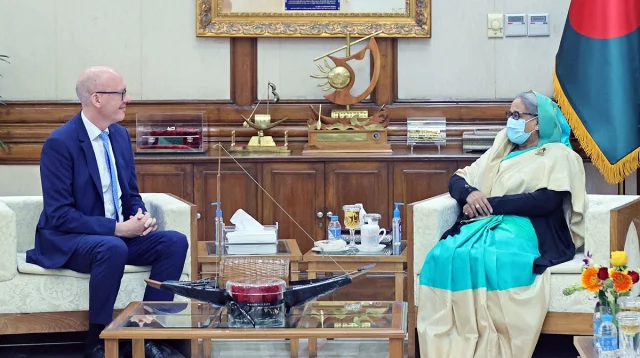 প্রধানমন্ত্রীর সঙ্গে সৌজন্য সাক্ষাতে ইইউ রাষ্ট্রদূত