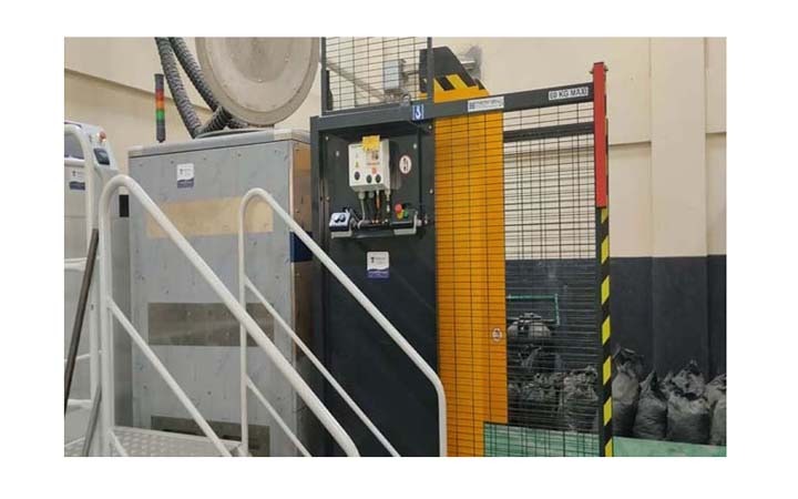 দুই হাসপাতালের মাইক্রোওয়েভ মেশিনে আগুন, বড় দুর্ঘটনার ঝুঁকিতে রোগীরা