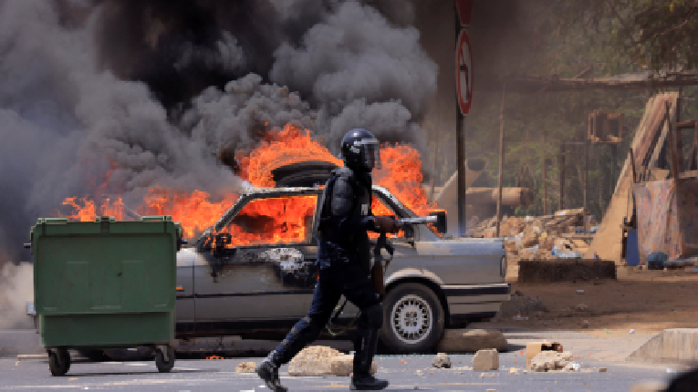 সেনেগালে বিরোধী নেতার কারাদণ্ড, বিক্ষোভে নিহত ৯