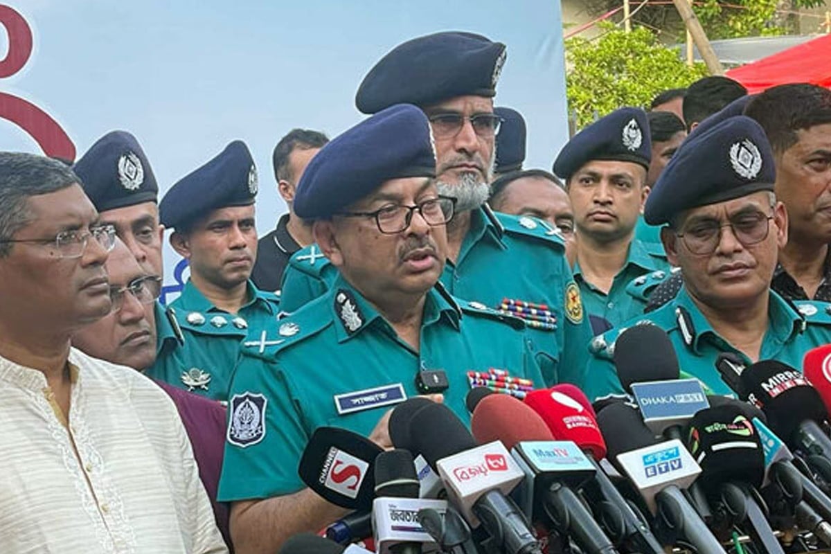 ঢাকার ৮৯ পূজামণ্ডপ বেশি ঝুঁকিপূর্ণ : ডিএমপি কমিশনার