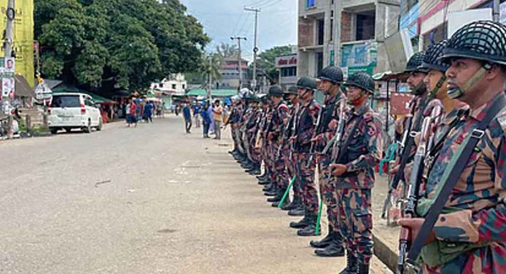 থমথমে খাগড়াছড়ি, ১৪৪ ধারার মধ্যেই চলছে অবরোধ