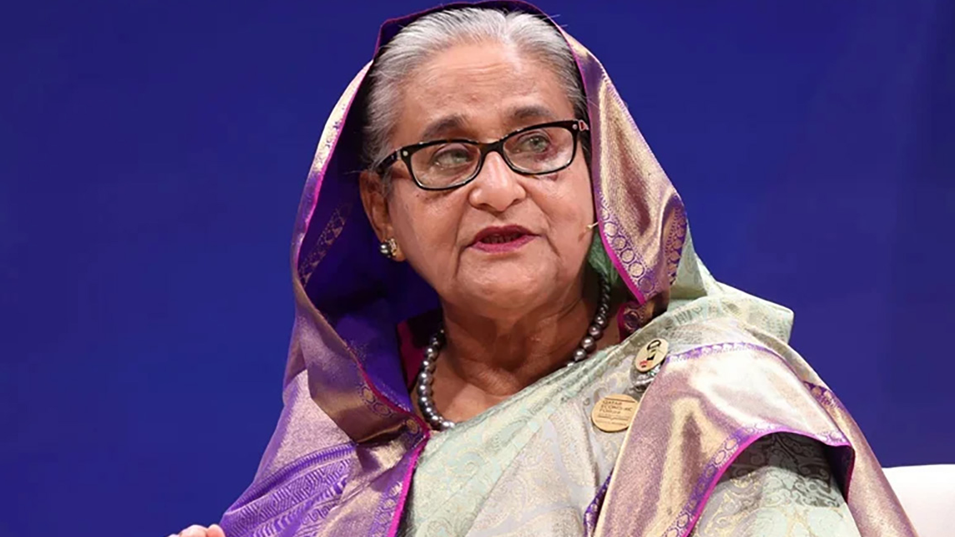 শেখ হাসিনাকে ট্রাইব্যুনালে হাজির হতে বিজ্ঞপ্তি প্রকাশের নির্দেশ