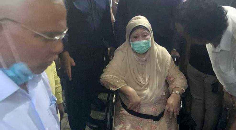 স্বাস্থ্য পরীক্ষার জন্য হাসপাতালে খালেদা জিয়া