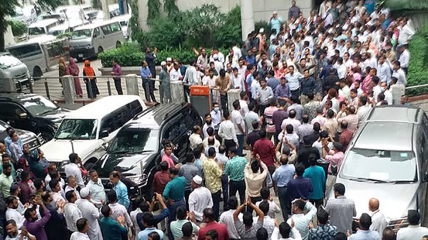 8ac7263b2f6c6e1a8ec39d2a9f0c91ff27a3032c6474a04efb061f7b28e15d67.0